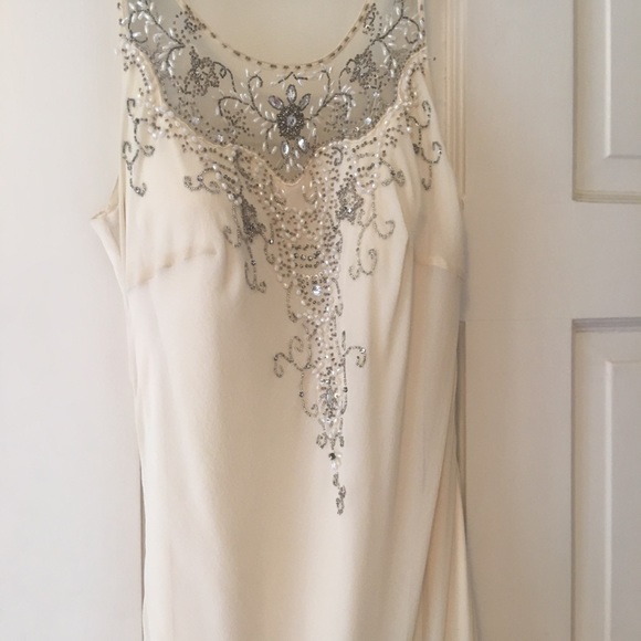 Wedding Dress - Picture 4 of 8